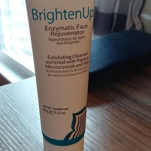 BRIGHTEN UP! Face Rejuvenator 2.12oz
